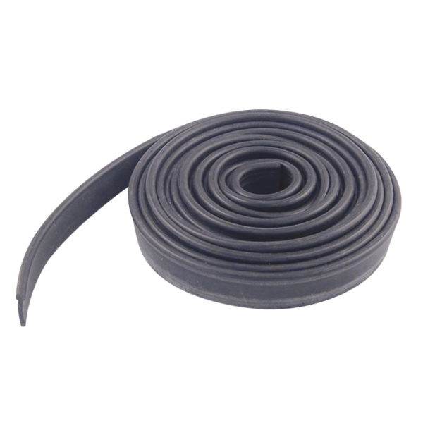 GT045 – 140″ Squeegee Blade